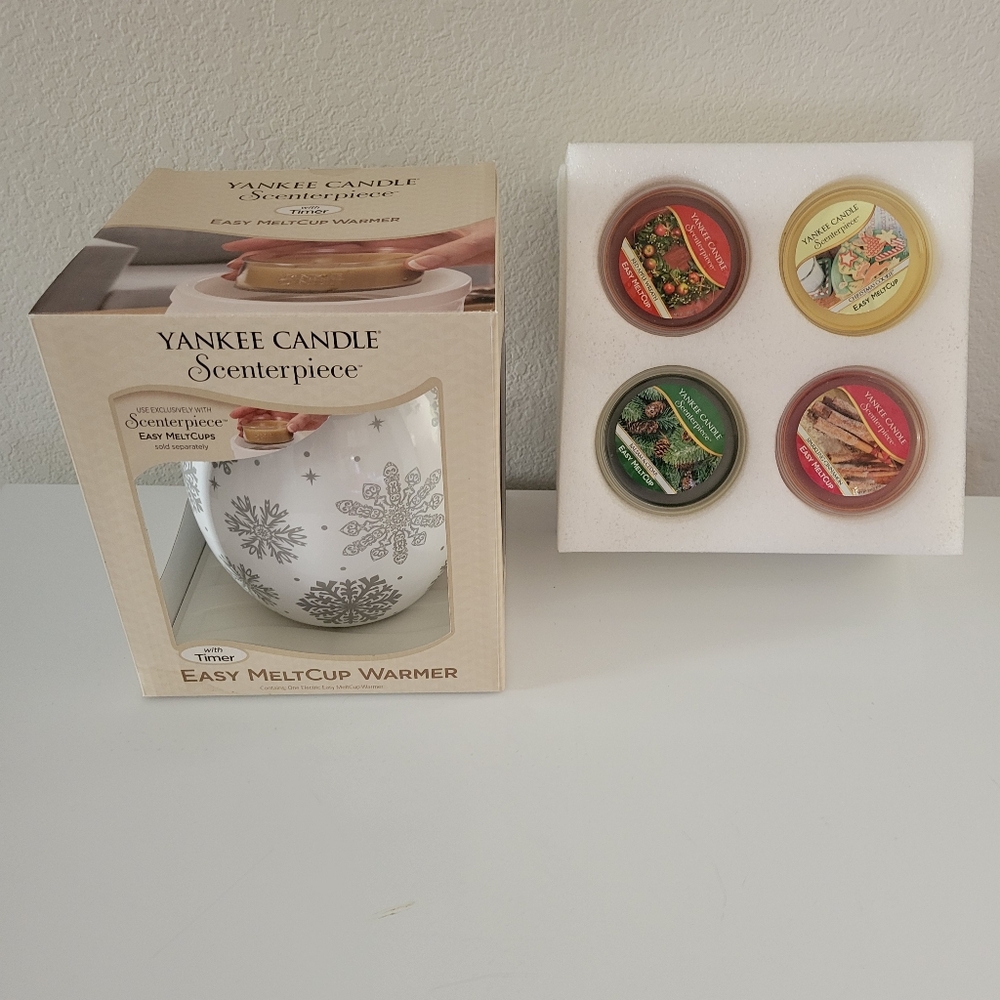 Yankee Candle Snowflake Warmer with Scented Melts
